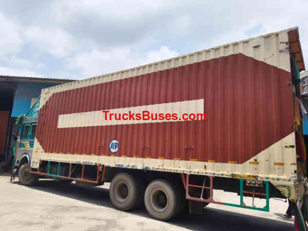 Ashok Leyland 2820 image 4