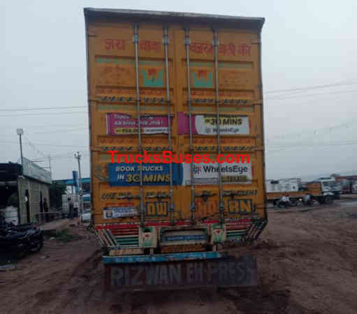 Ashok Leyland 2820 image 4