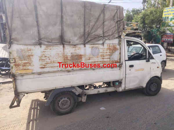 Mahindra Jeeto Mini Truck image 2