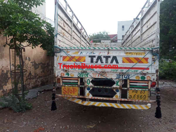 Tata Ultra 1518 Images