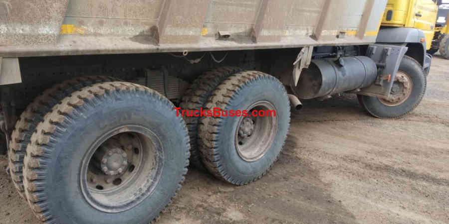 BharatBenz 2523 Images