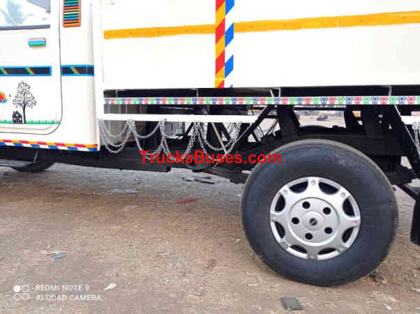 Mahindra Bolero Pickup Images