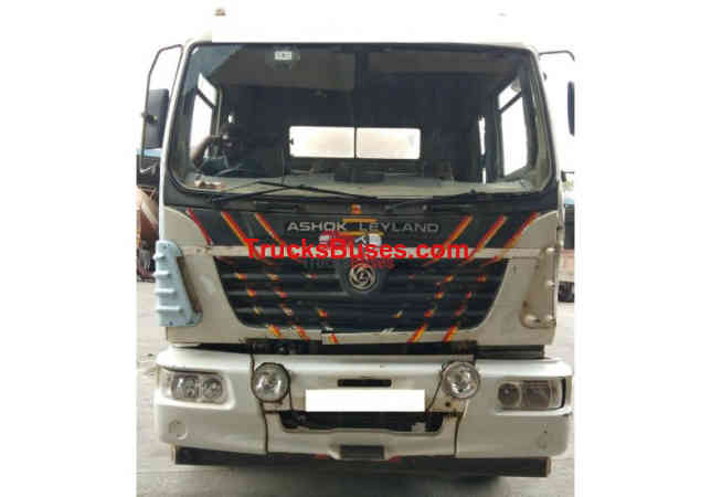 Ashok Leyland 4921 