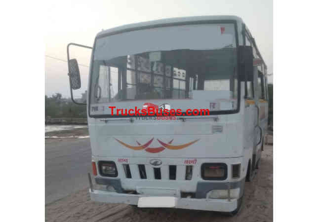 Mahindra tourister van second hand sales discount