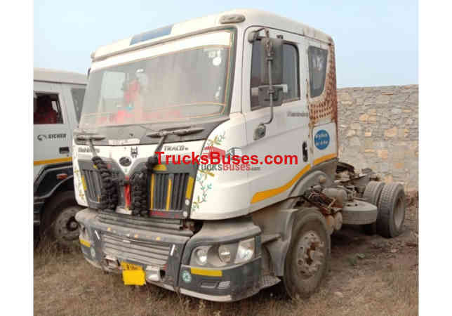 Mahindra Traco 40 Images