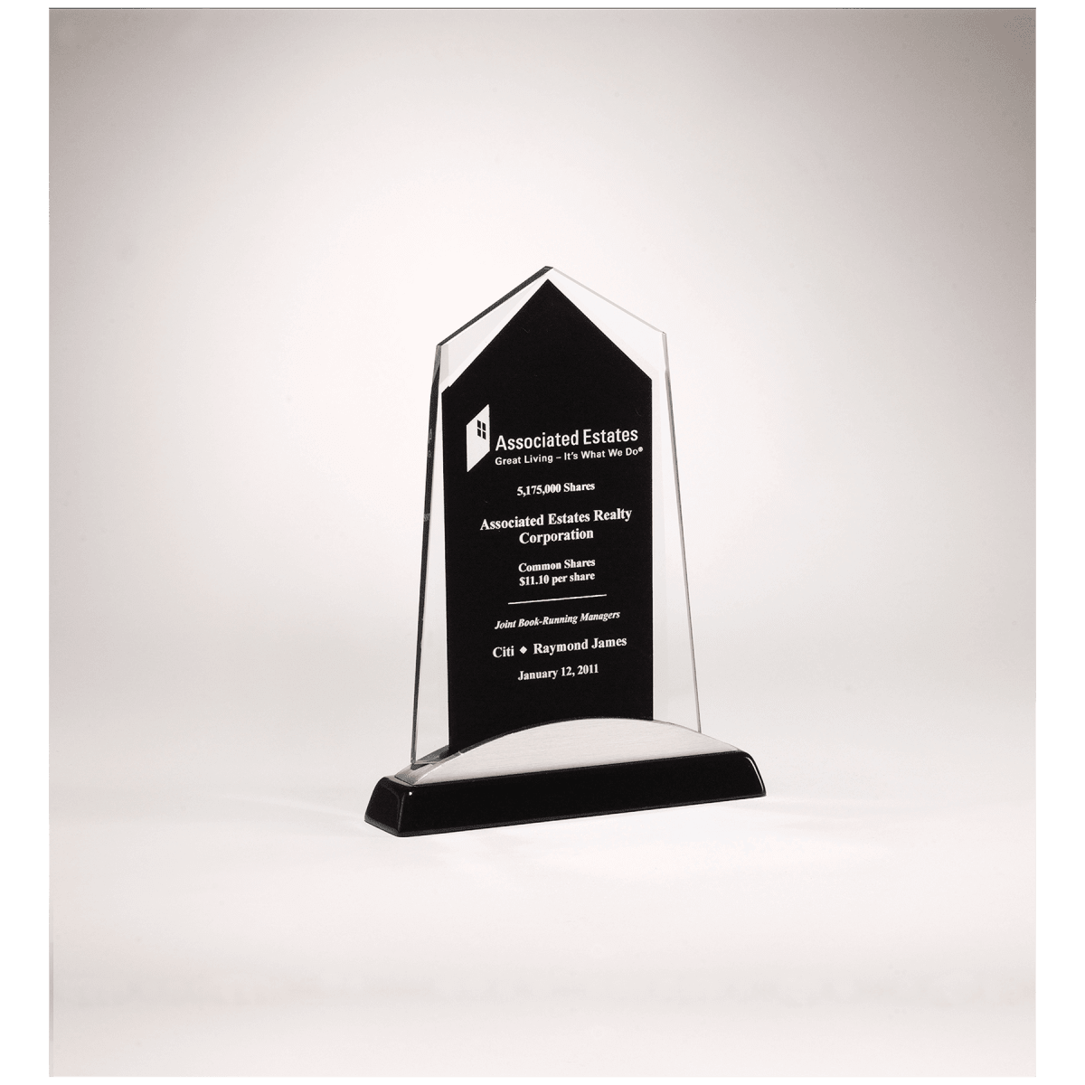 6 5/8" x 7 7/8" Apex Series Glass Award