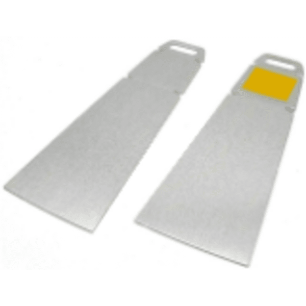 1.994″ x 5.5″ Silver Aluminum Easel for Vertical 5″x7″ to 8″x10″ Photo Panels