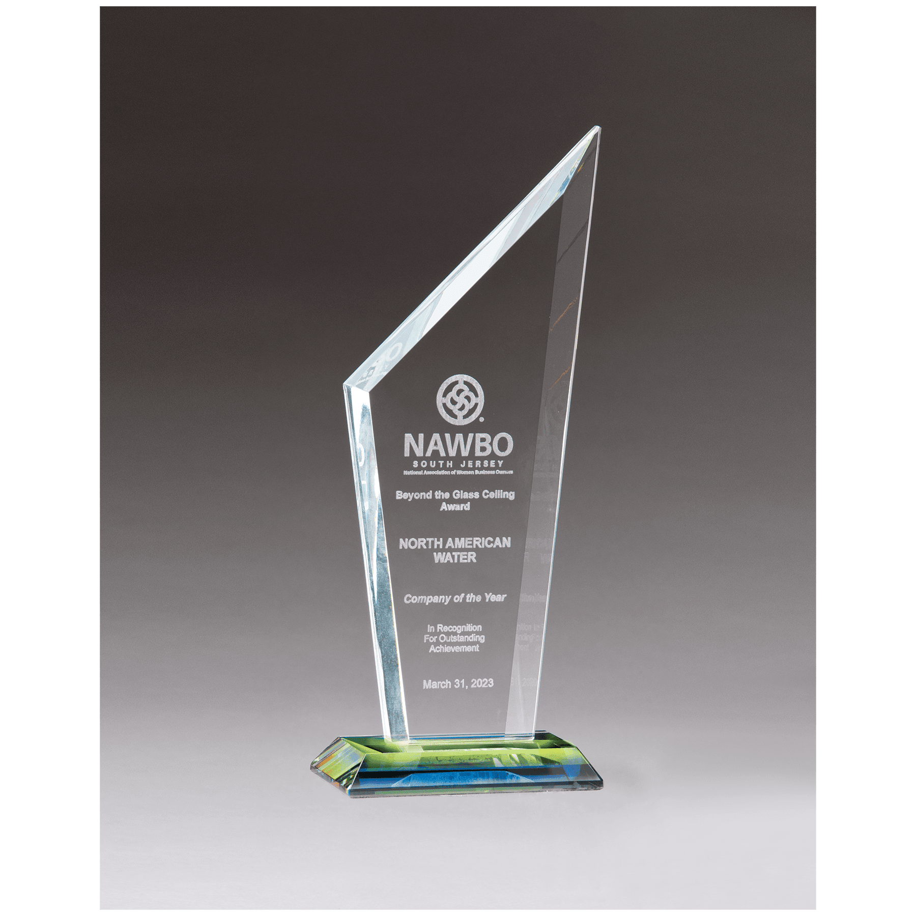 3 3/8" x 8 3/4" x 3/8" Thick Zenith Series Clear Glass with Prism-Effect   Base