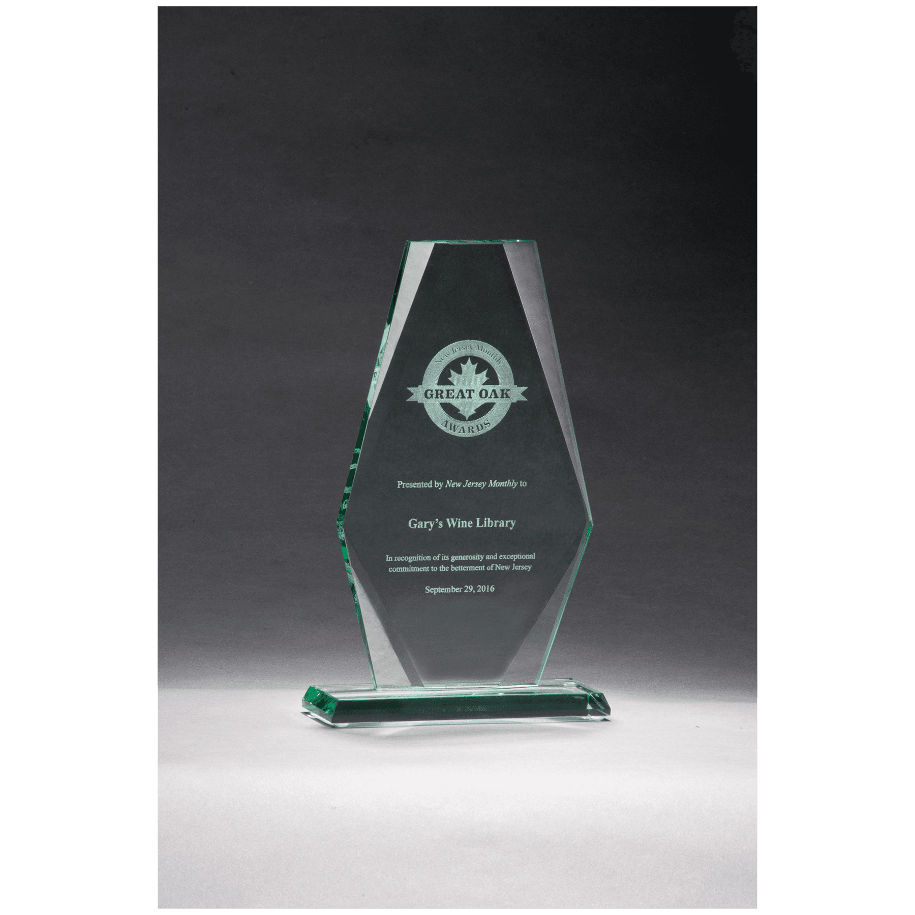 5 7/8" x 9 1/2"Premium Series Jade Glass Award