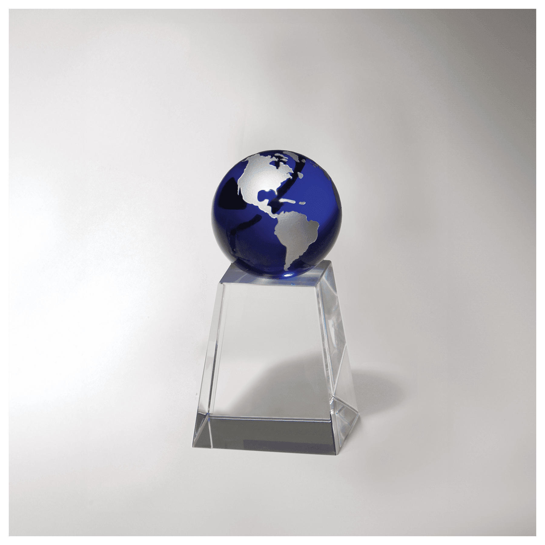 2 5/8" x 5 1/4" Crystal Award with Blue Globe - Plate Not Included