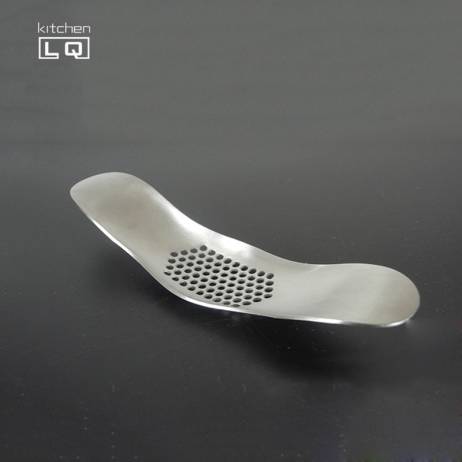 stainless steel garlic press grinding slicer mincer metal novelty kitchen accessories new design ginger crusher chopper cutter