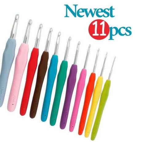 11 Sizes Ergonomic Grip TPR Crochet Hooks Kit,Comfort GripTPR Handle Aluminum Knitting Needles, Plus Larger Size 7mm & 8mm Hook