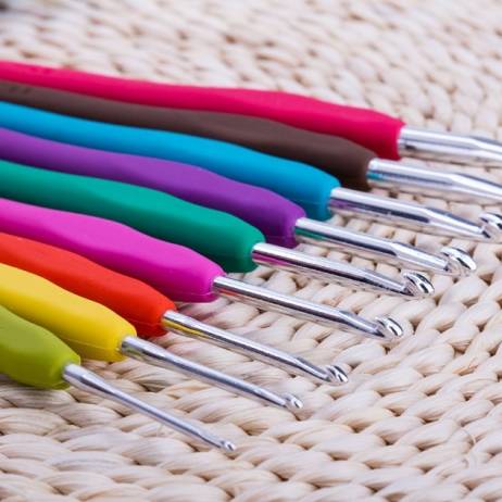 Crochet Hooks - 9pcs Set,Ergonomic Grip,Mom Gifts,Sharp Crochet Hook,TPR Handle Aluminum Knitting Needles,Best Gifts for Her