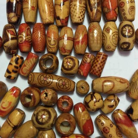 100Pcs/Pack 7mm-23mm Assorted Mixed Pattern Wooden Round Bead Loose Spacer For Charm Bracelet Wholesale