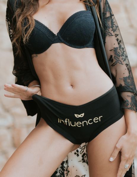hipster-influencer-(999)