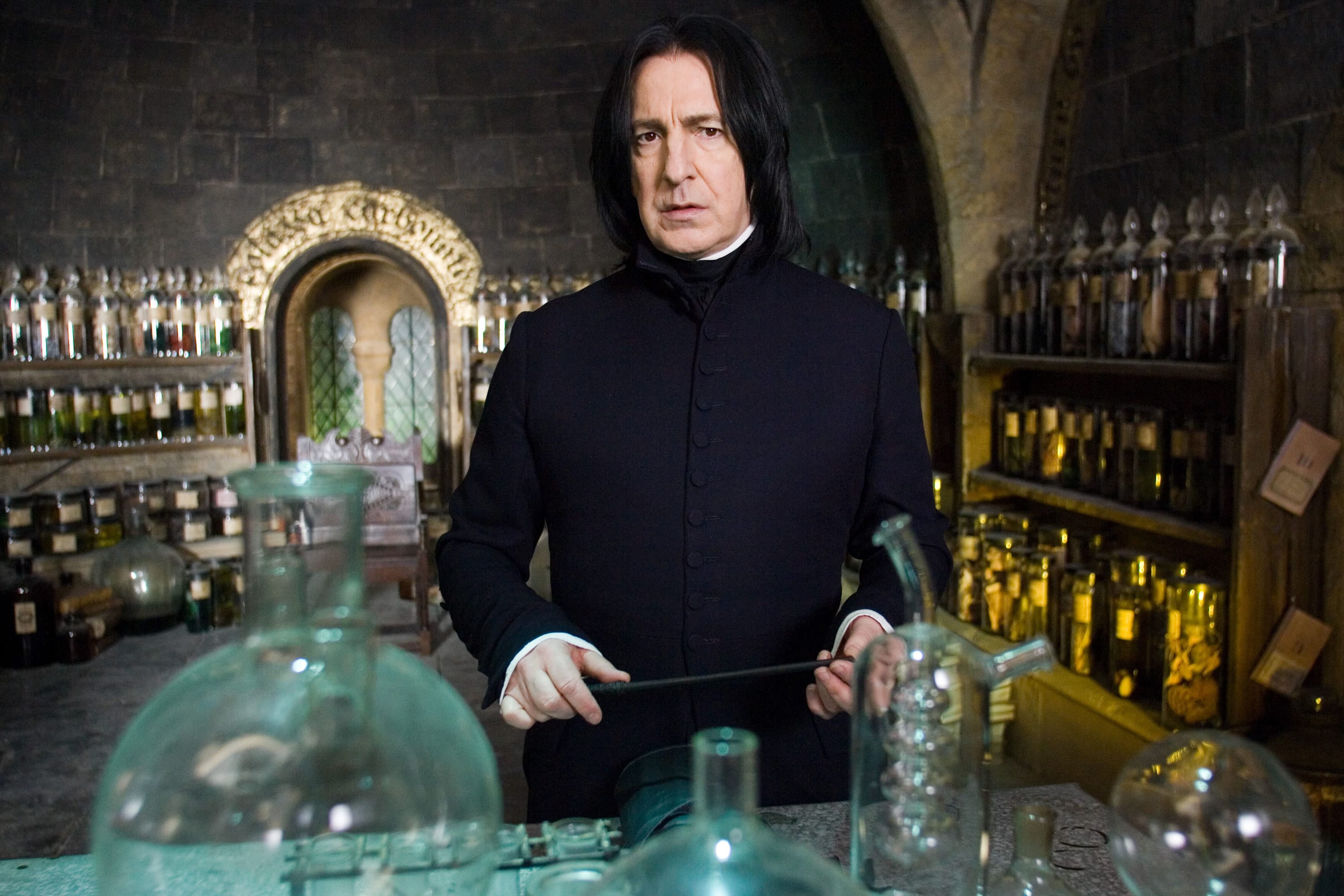 Snape na sala de aula de poções