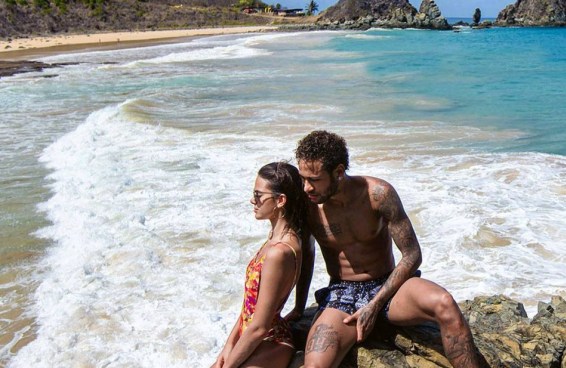 Bruna Marquezine e Neymar parecem estar presos num eterno 'De Férias com o Ex'
