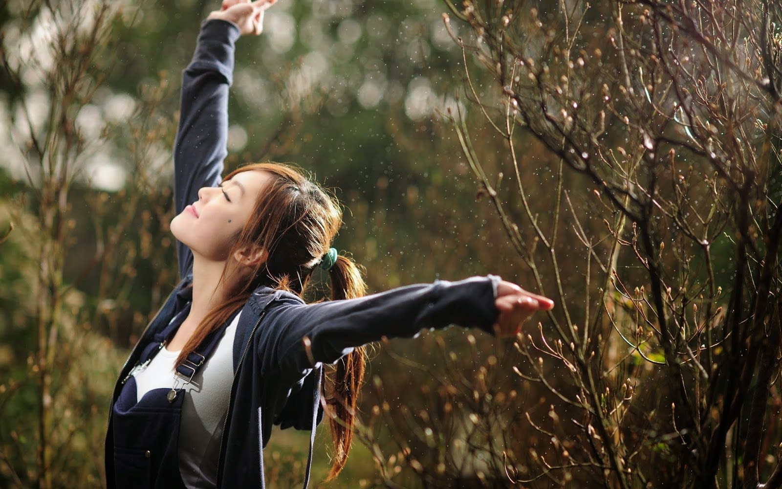 happy-girl-in-the-rain-girl-hd-wallpaper-2560x1600-33901 happy-girl-in-the-rain-girl-hd-wallpaper-2560x1600-33901