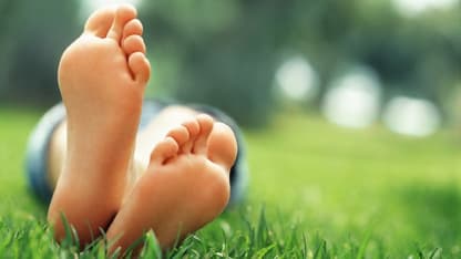 How-Nutrition-Affects-Foot-Health-RM-722x406
