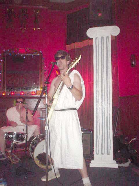 MAXIMVS! at Circle Bar, June 22, 2004. MAXIMVS! at Circle Bar, June 22, 2004.