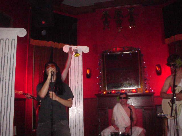 MAXIMVS! at Circle Bar, June 22, 2004. MAXIMVS! at Circle Bar, June 22, 2004.