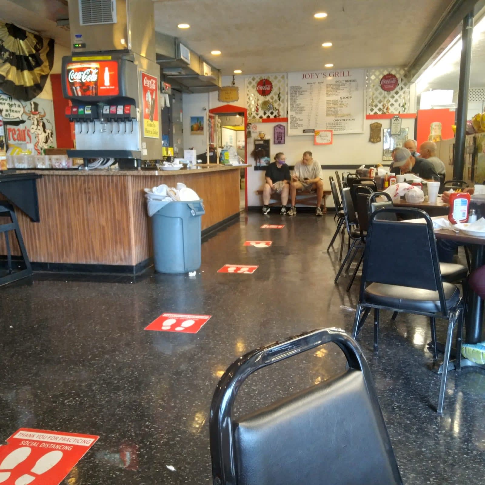 Interior of Jeanfreau's, Paris Road, Chalmette. Photo by David Rhoden.