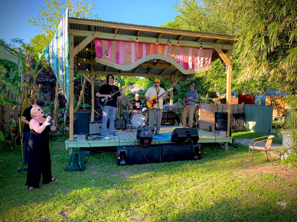 Golden Ray at Sister Street Stage Golden Ray at Sister Street Stage