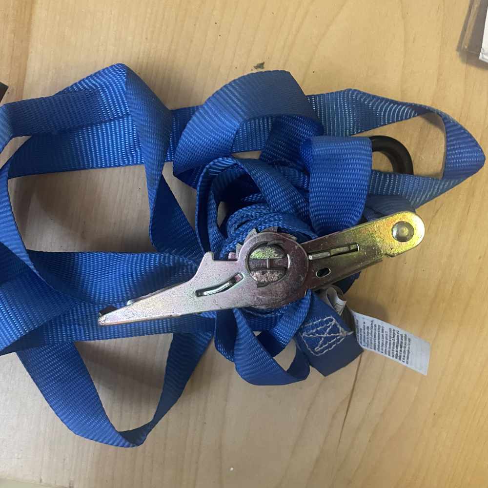 tangled blue ratchet strap