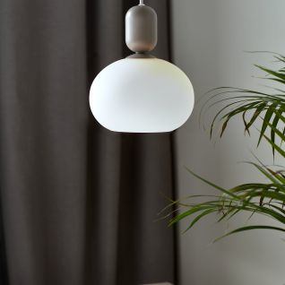 Klassisk lampe til sofahjørnet, som giver ro