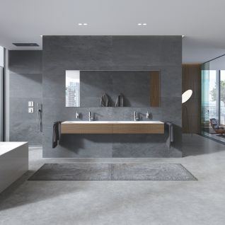 Stort moderne og minimalistisk badeværelse fra Grohe.