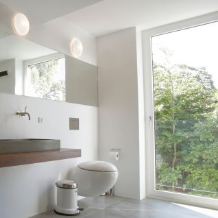 Nordlux Standard plafond er en elegant og minimalistisk væglampe.