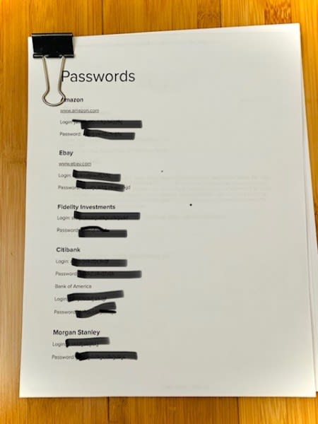 Passwords stored on paper - Image: Passwords stored on paper