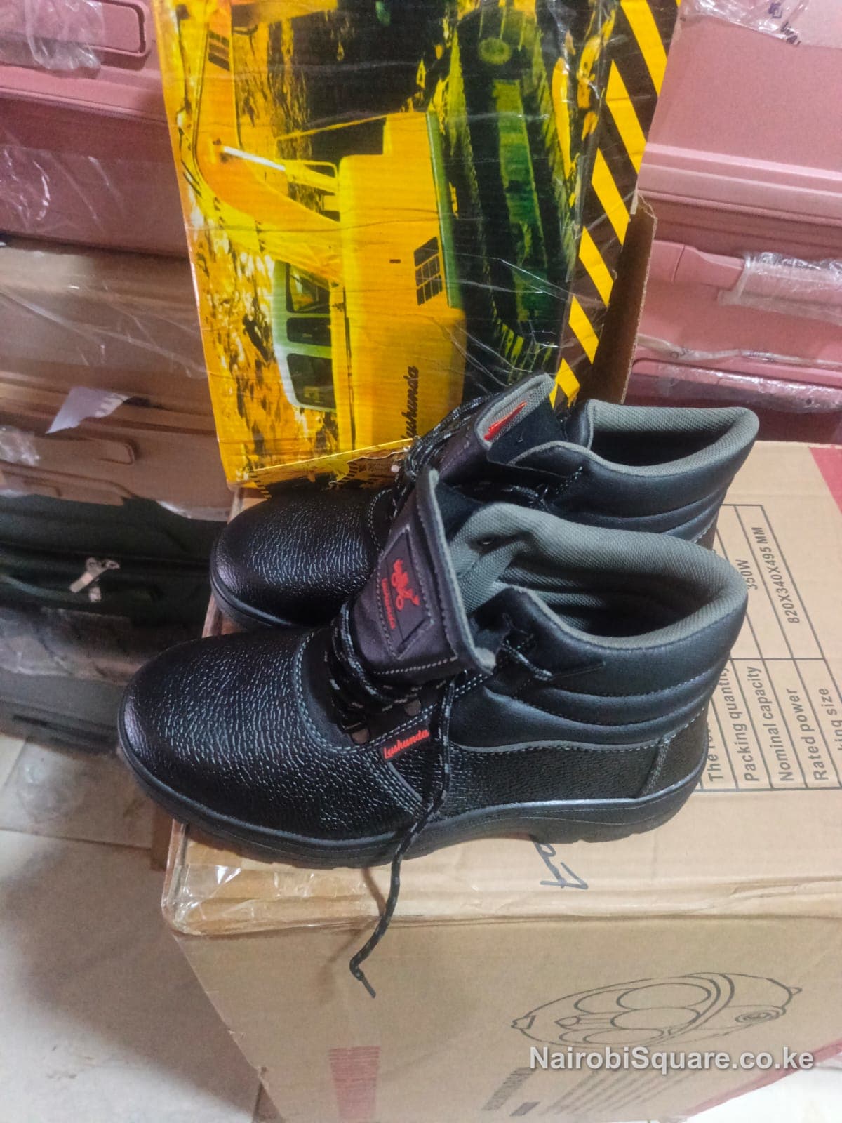 Black High Ankle Safety Work Boots – Heavy Duty Lace-Up
