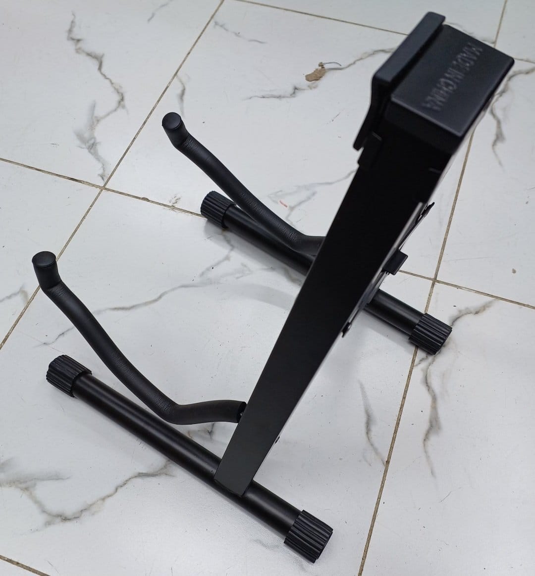 Guitar stand