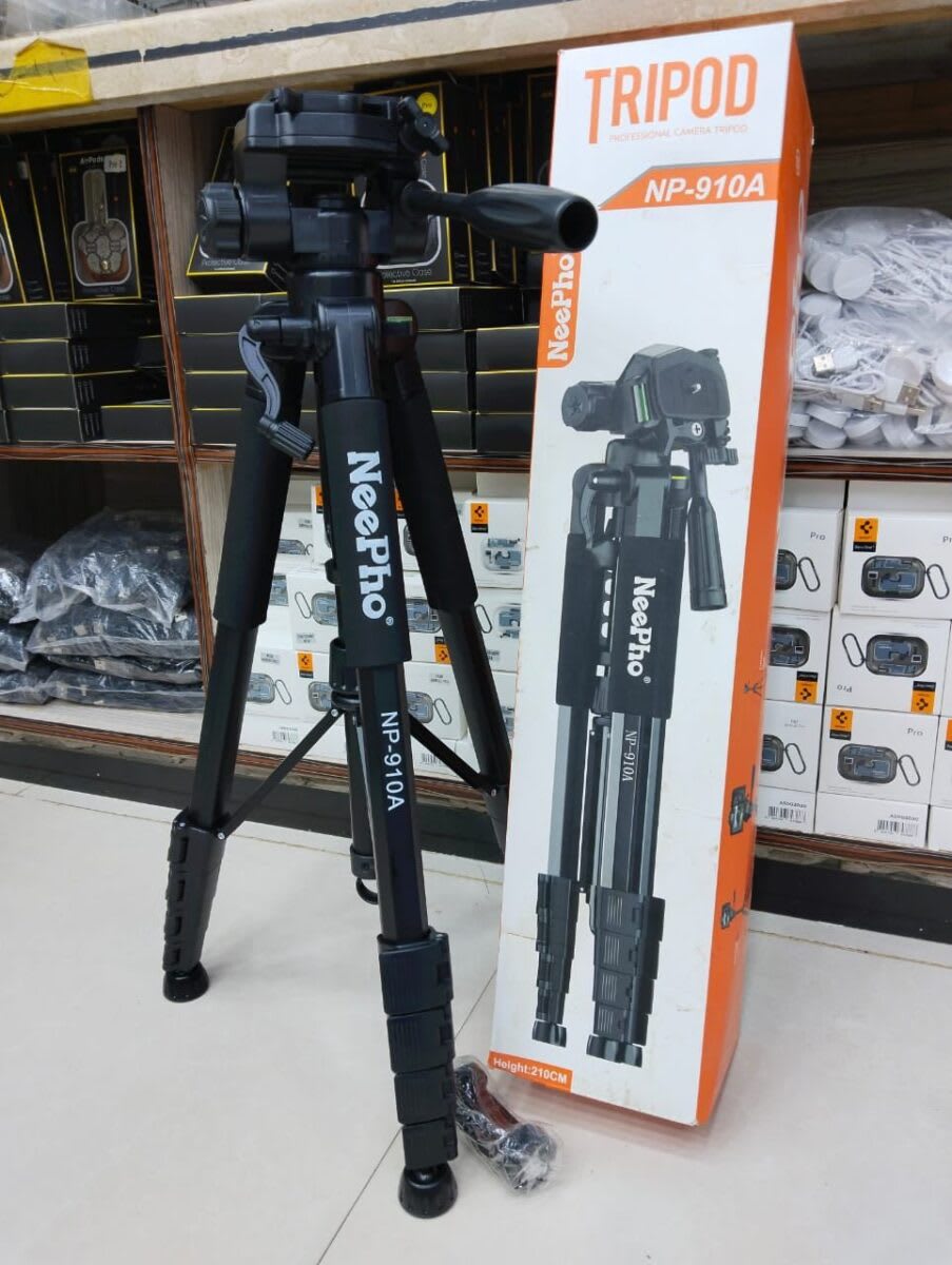 Professional Camera Tripod | Adjustable Aluminum Stand for DSLR and Smartphone