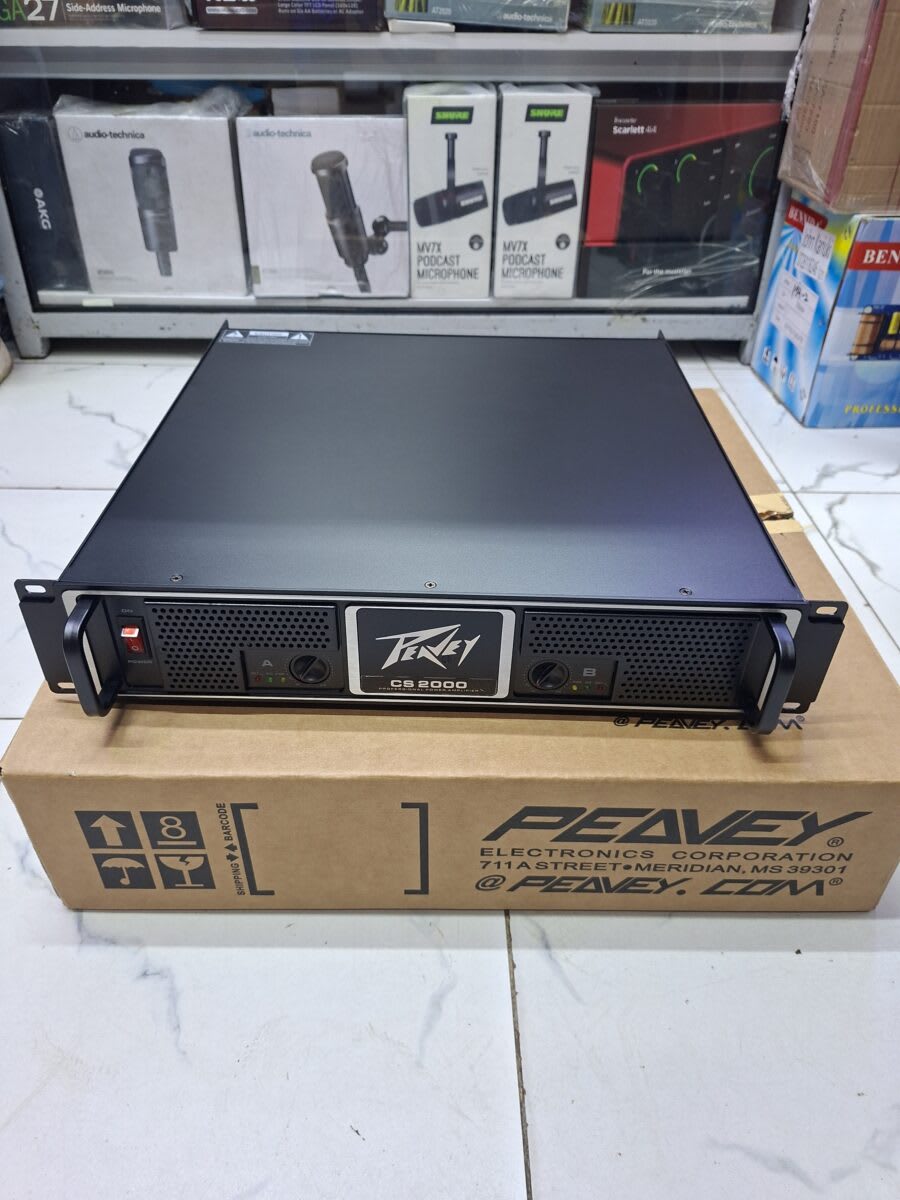 Peavey CS 2000 Professional Stereo Power Amplifier | Reliable Live Sound