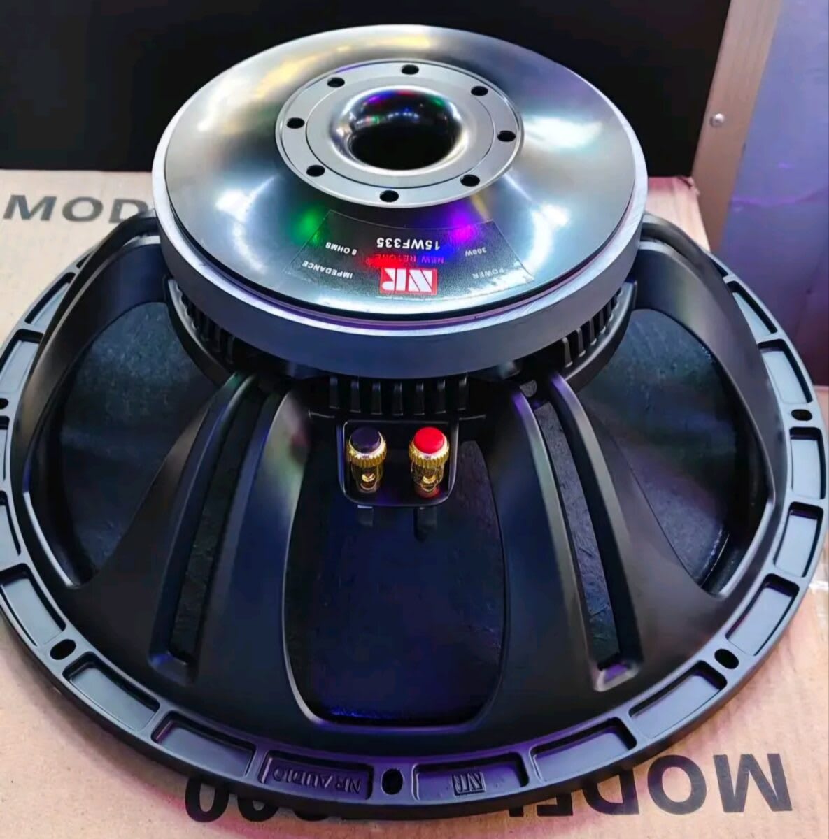 NR 15WF335 15-Inch Midrange Speaker