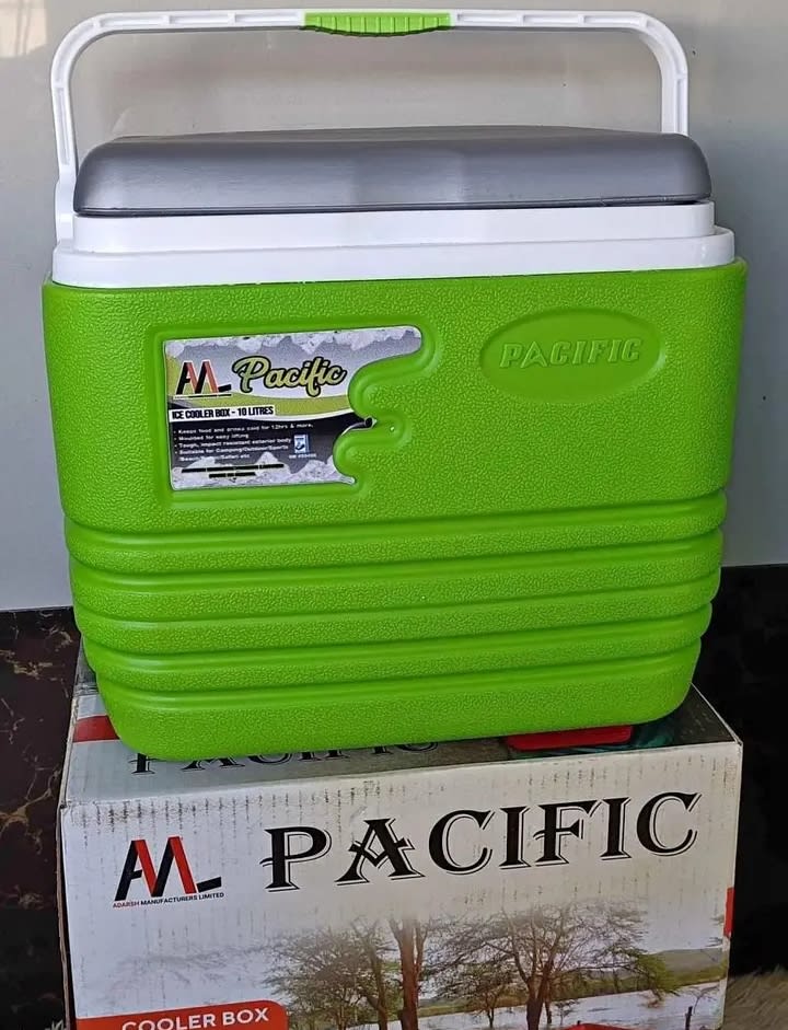 32 litres M-pacific Cooler Box/Ice Box
