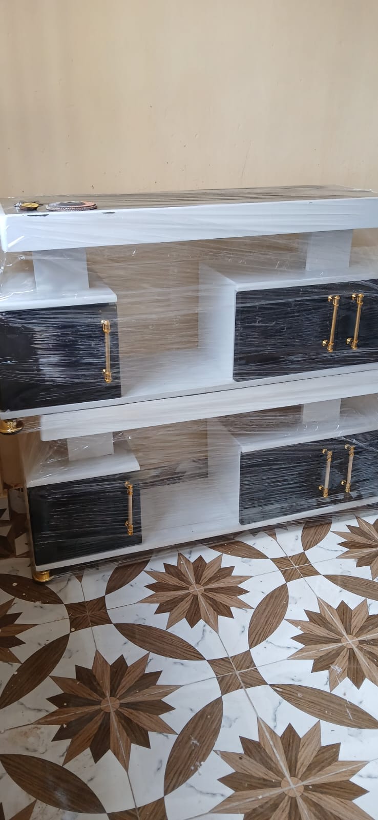 Istanbul Tv Stand,,Black n’ White