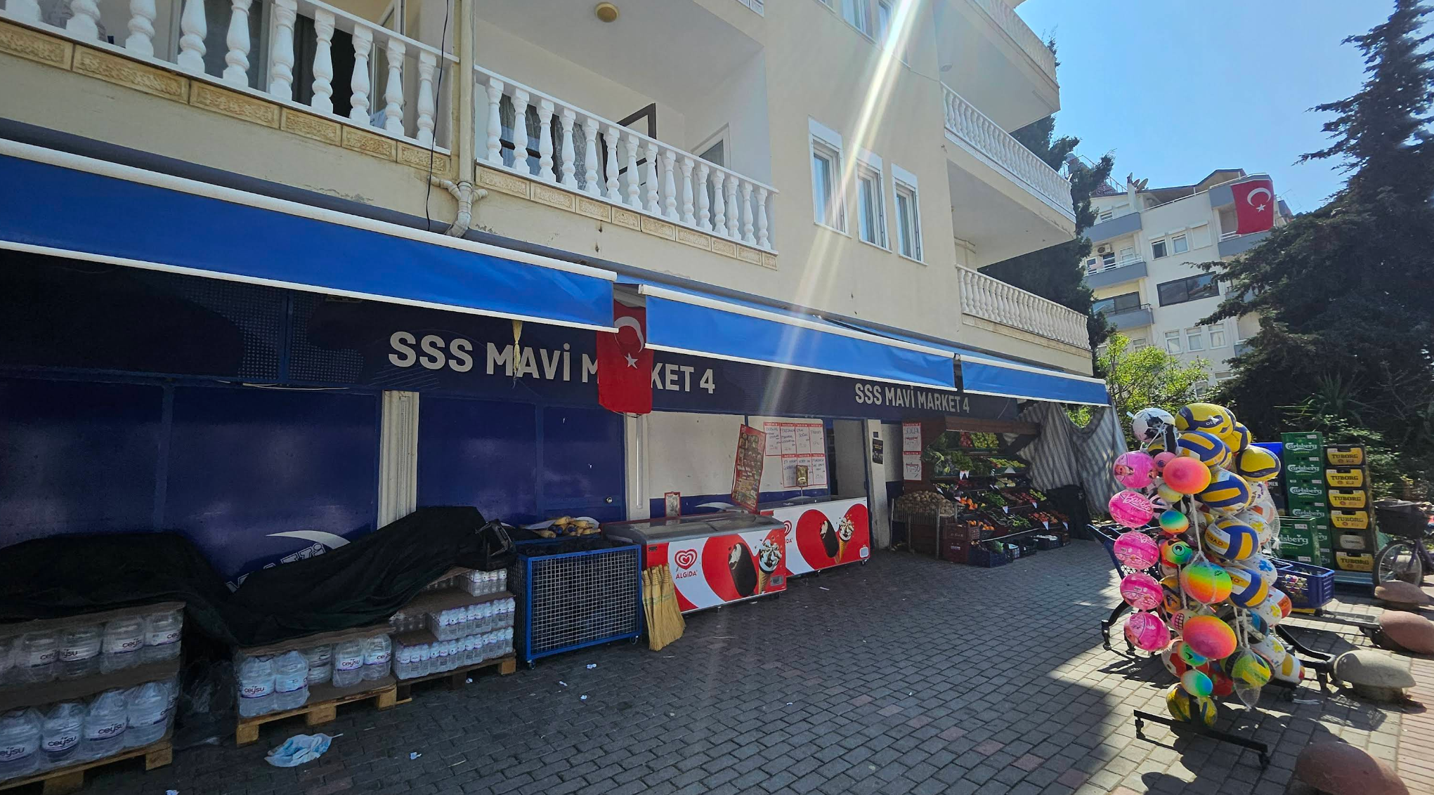 Mavi Market 4 — Shops in Gazipasha