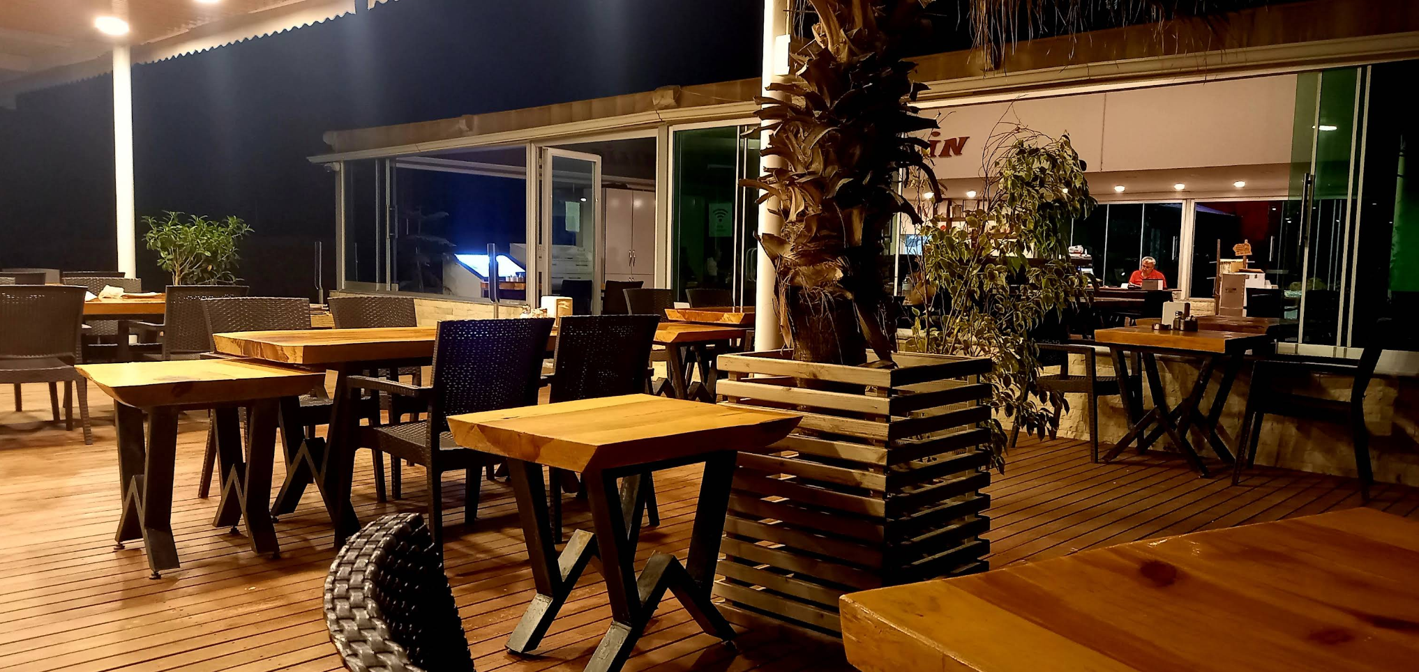 Kızıl İn Beach Restoran — Restaurants in Gazipasha