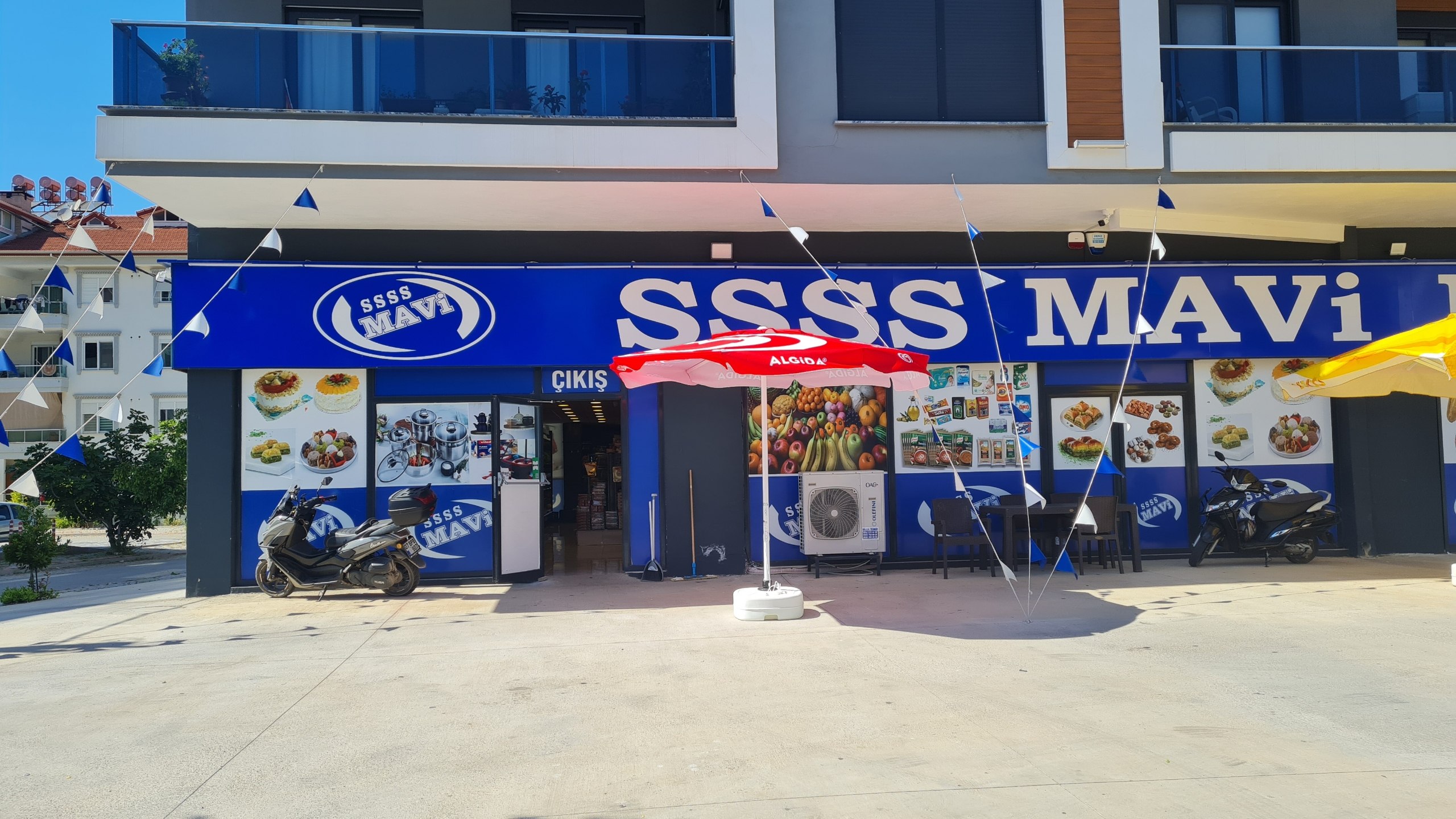 Mavi Market 4 — Shops in Gazipasha