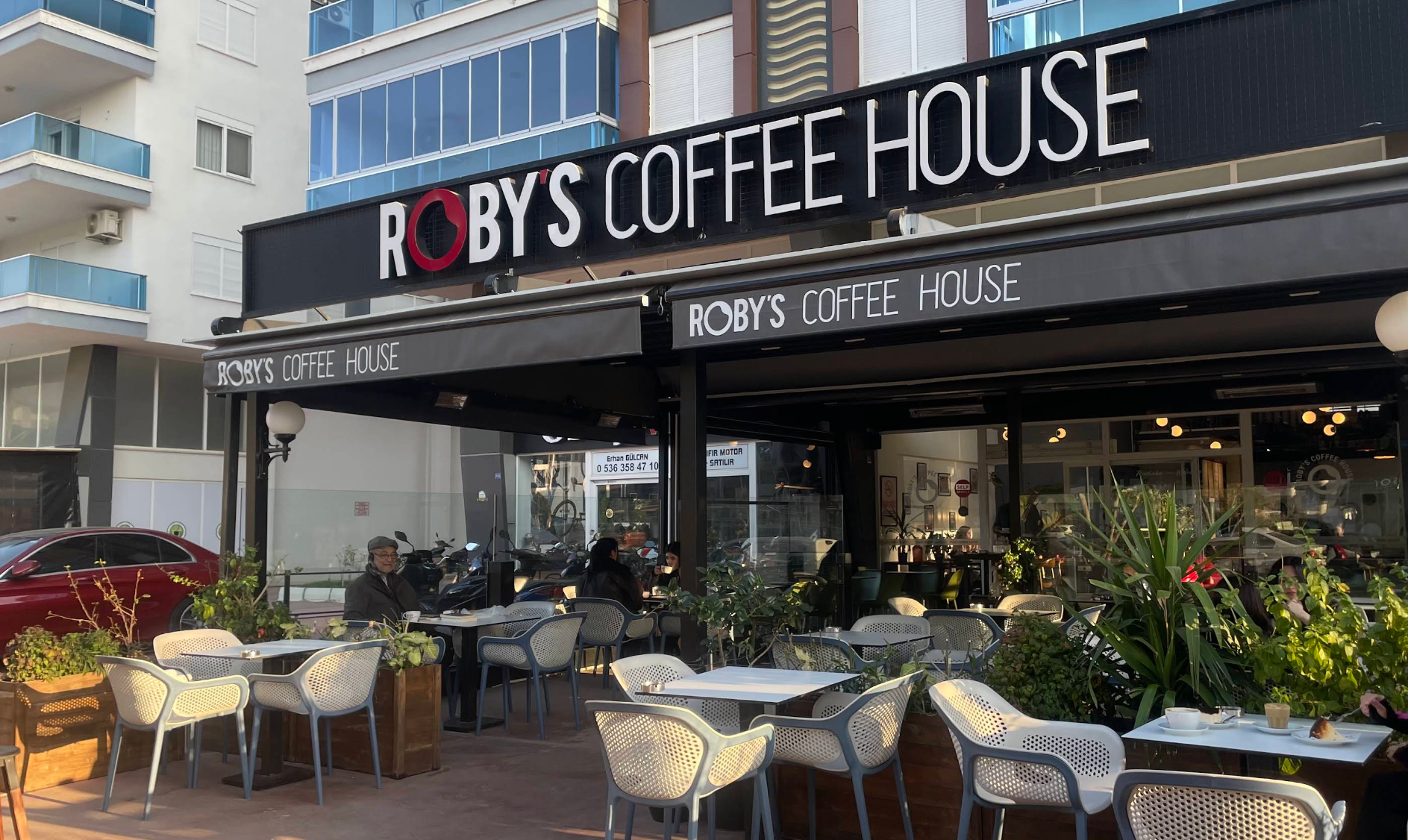 Roby's Coffee House — Restaurants in Gazipasha