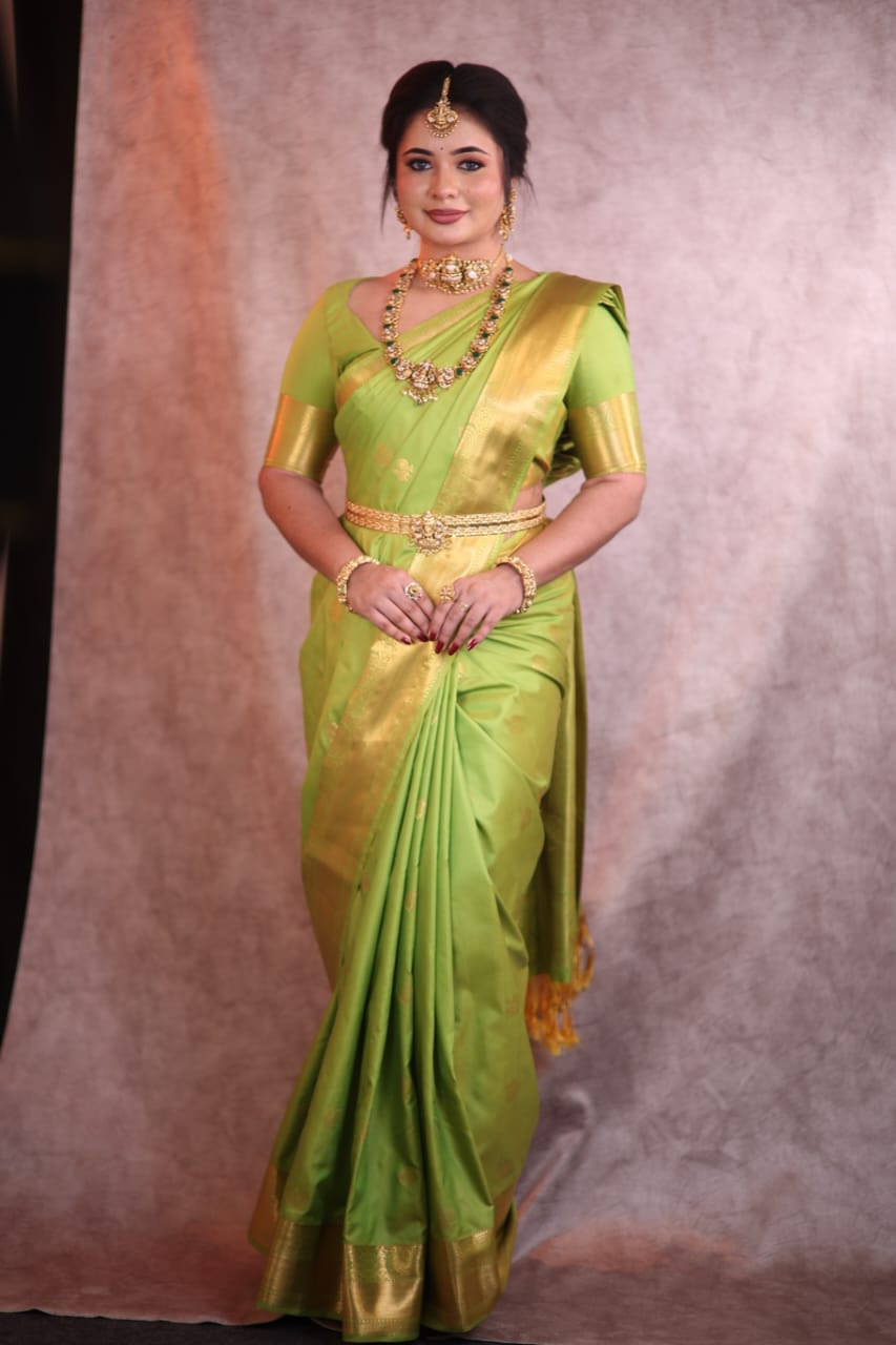 Airbrush bridal base detail on a South Indian bride photographed in Chennai
