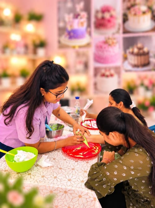 Basics of Cake Baking & Decorating