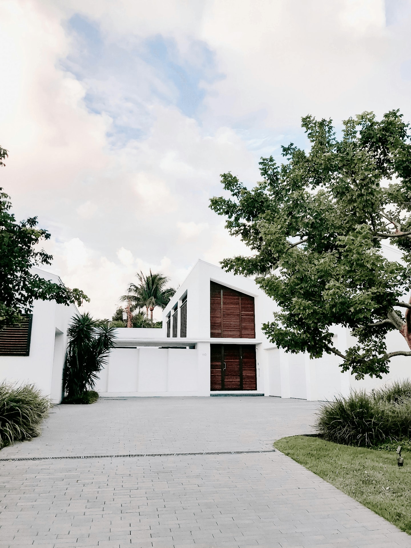 property-image-0