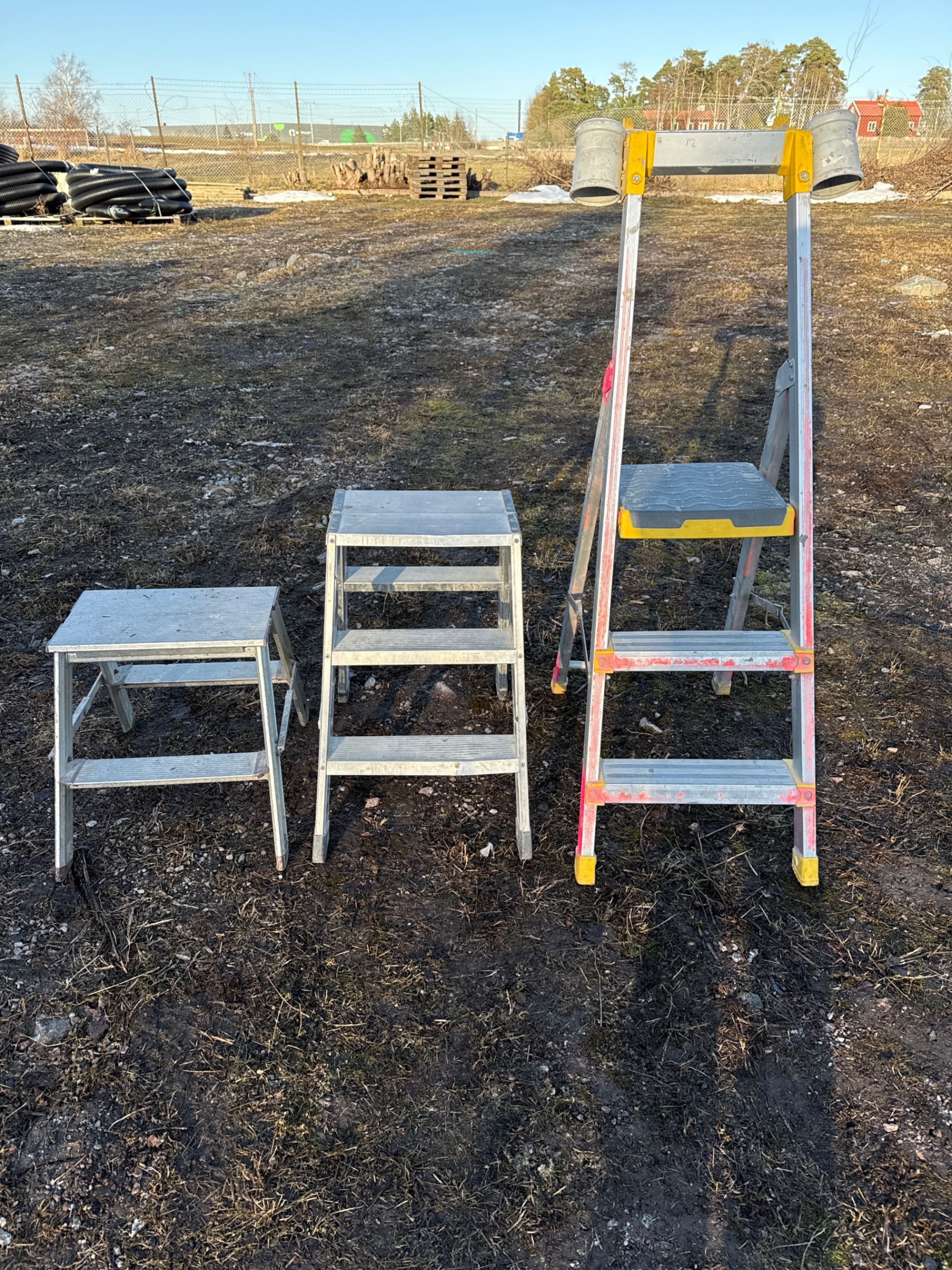 Parti trappstegar och pallbockar i aluminium 3 st