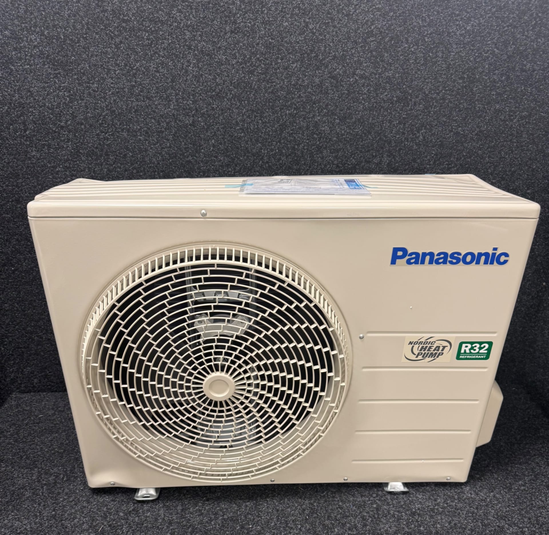 Oanvänd Värmepump Luft/Luft  Panasonic Inverter CU-NZ25YKE  utomhusenhet / Utedel
