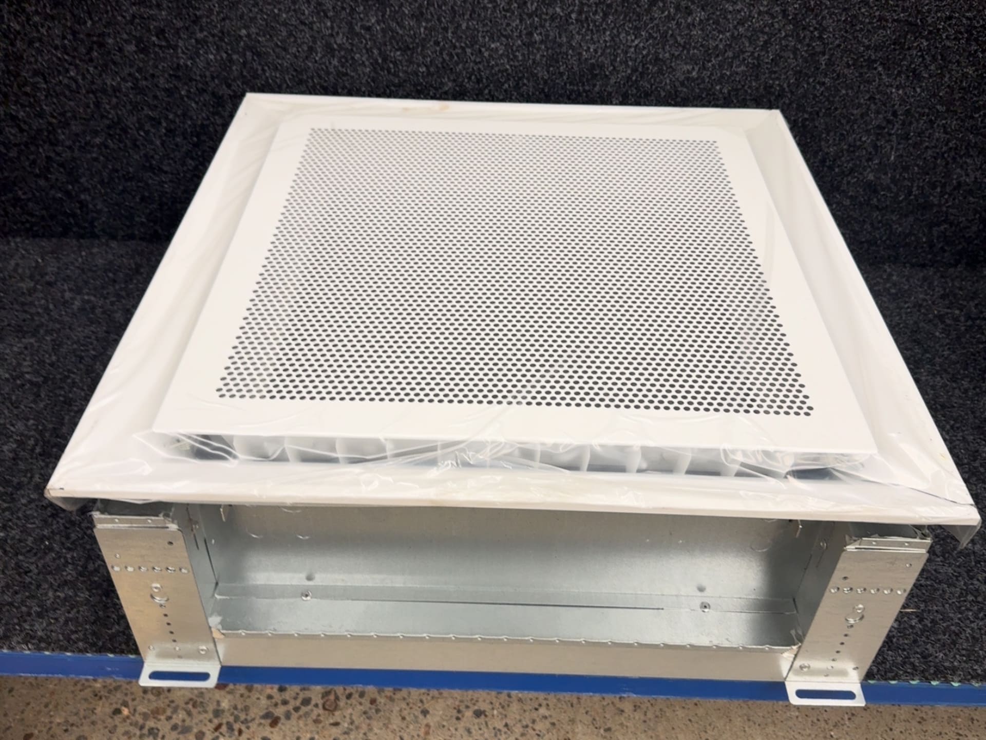 Swegon PARASOL C 592 A MF H komfortmodul kylbaffel 592x592 mm