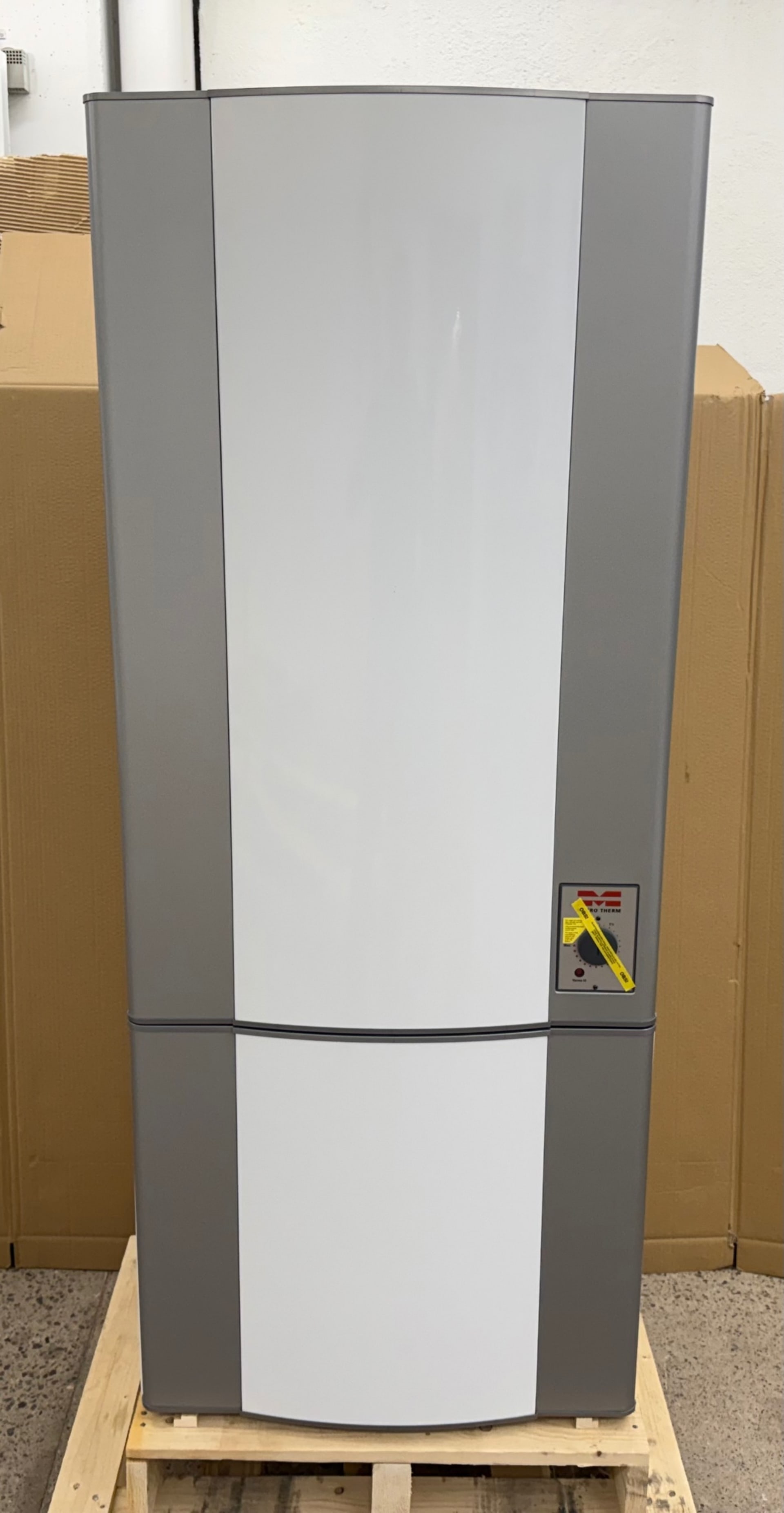 Metro Therm Modul 200 E varmvattenberedare 200 liter RSK 6949515 Mindre transportskada